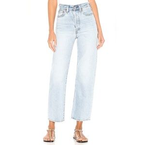 Levi’s Ribcage Ankle Straight in Middle Road